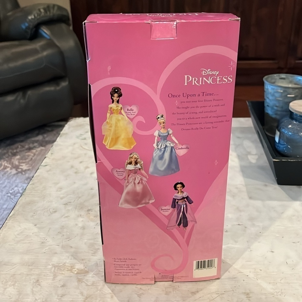 Disney princess 2004 Cinderella in box - Picture 3 of 3